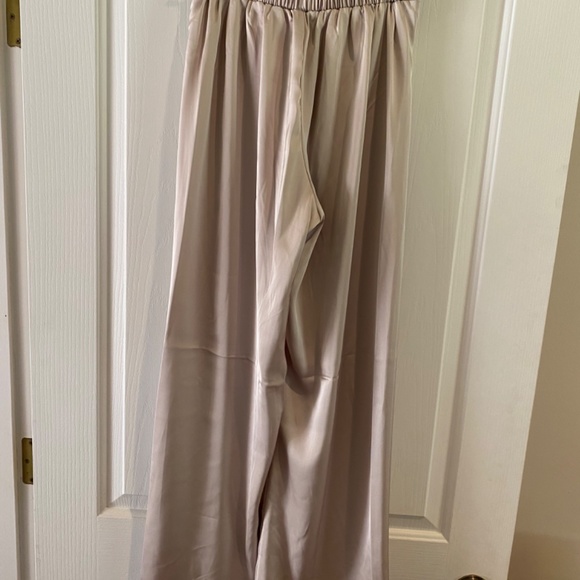 Silk like pants - Picture 2 of 3